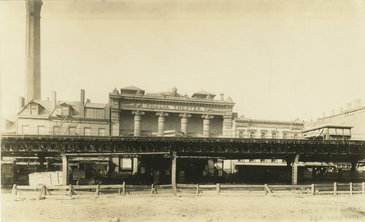 Divadlo Thalia, před jeho zničením v roce 1929, kolem roku 1908 (černobílá fotografie) od H.N. Tiemann