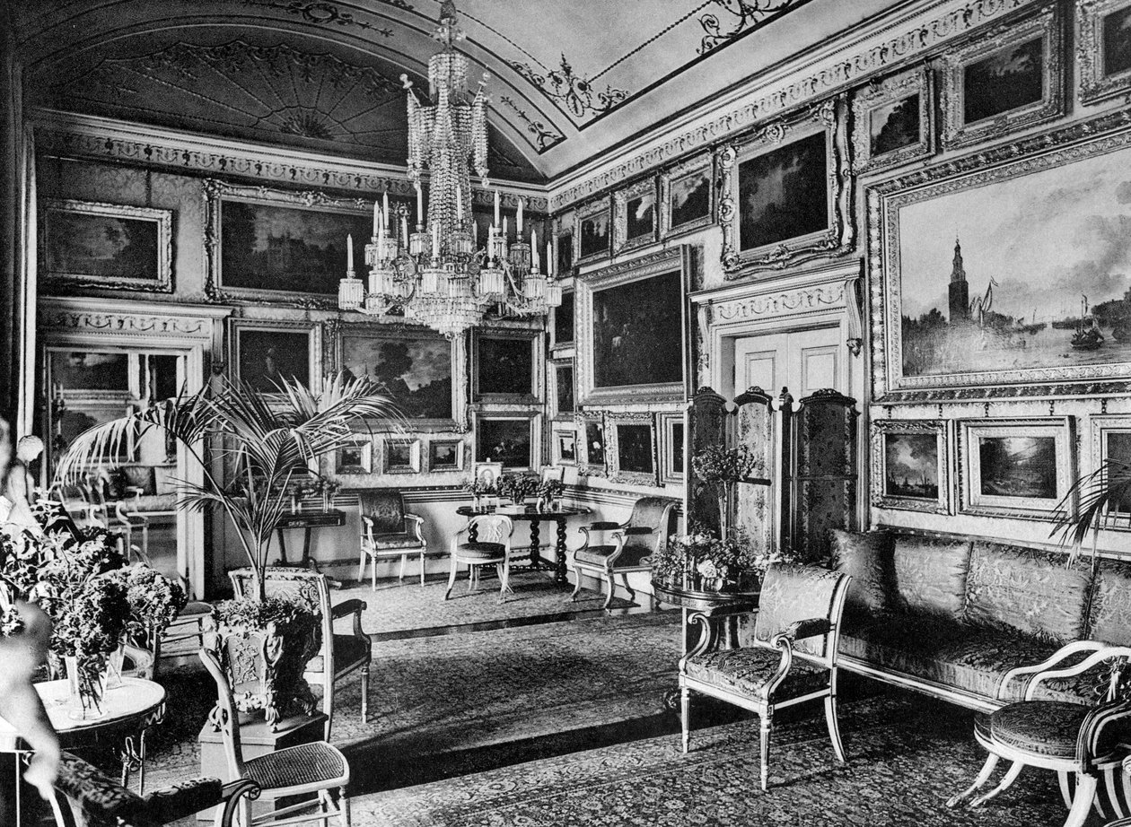 The Piccadilly Room, Apsley House, 1908. od HN King
