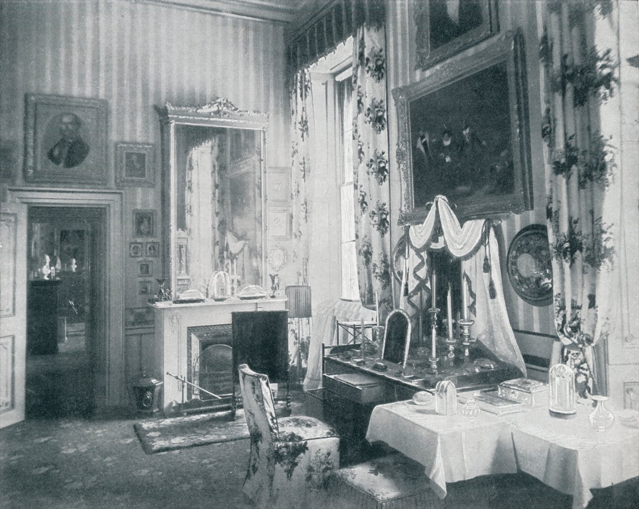 Šatna Queens na zámku Windsor, c1899, 1901 od HN King