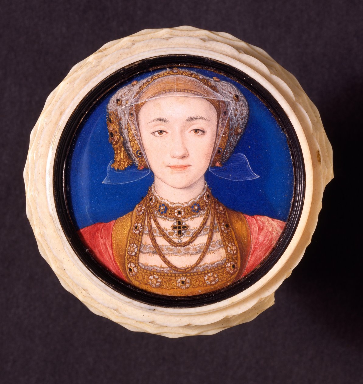 Anne of Cleves, 1539 (wc na pergamenu upevněném na slonovině) od Hans Holbein der Jüngere