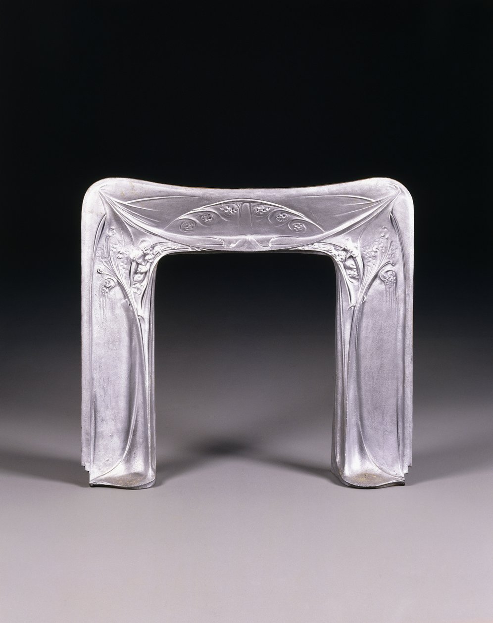 Krb, cca 1904 (litina) od Hector Guimard