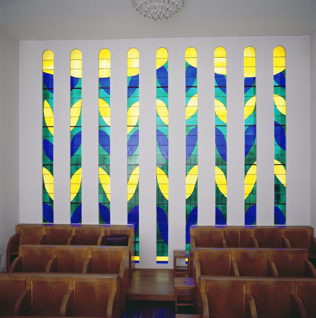 Vitráže v Růžencové kapli, Vence od Henri Matisse