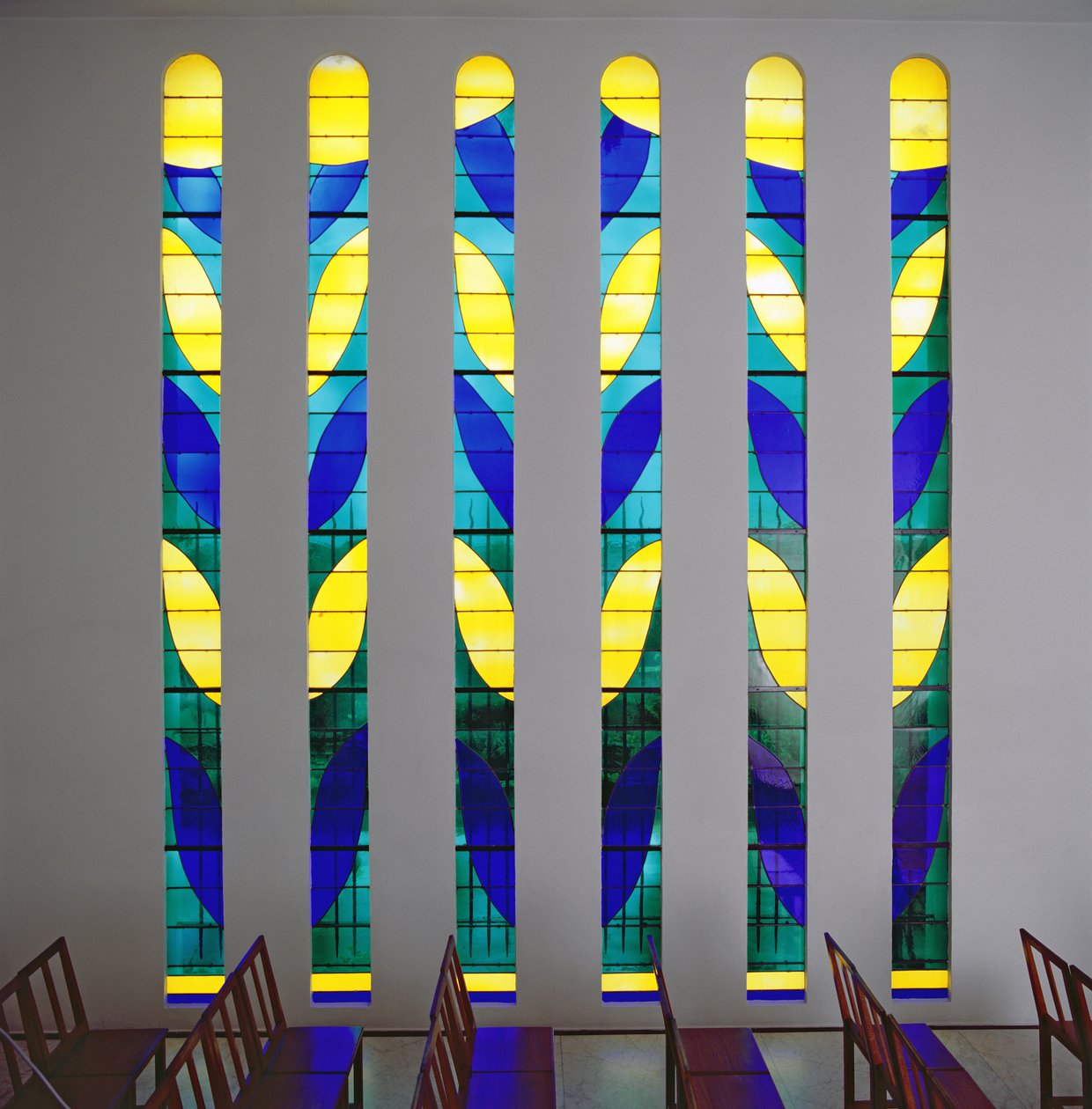 Vitráže v Růžencové kapli, Vence od Henri Matisse