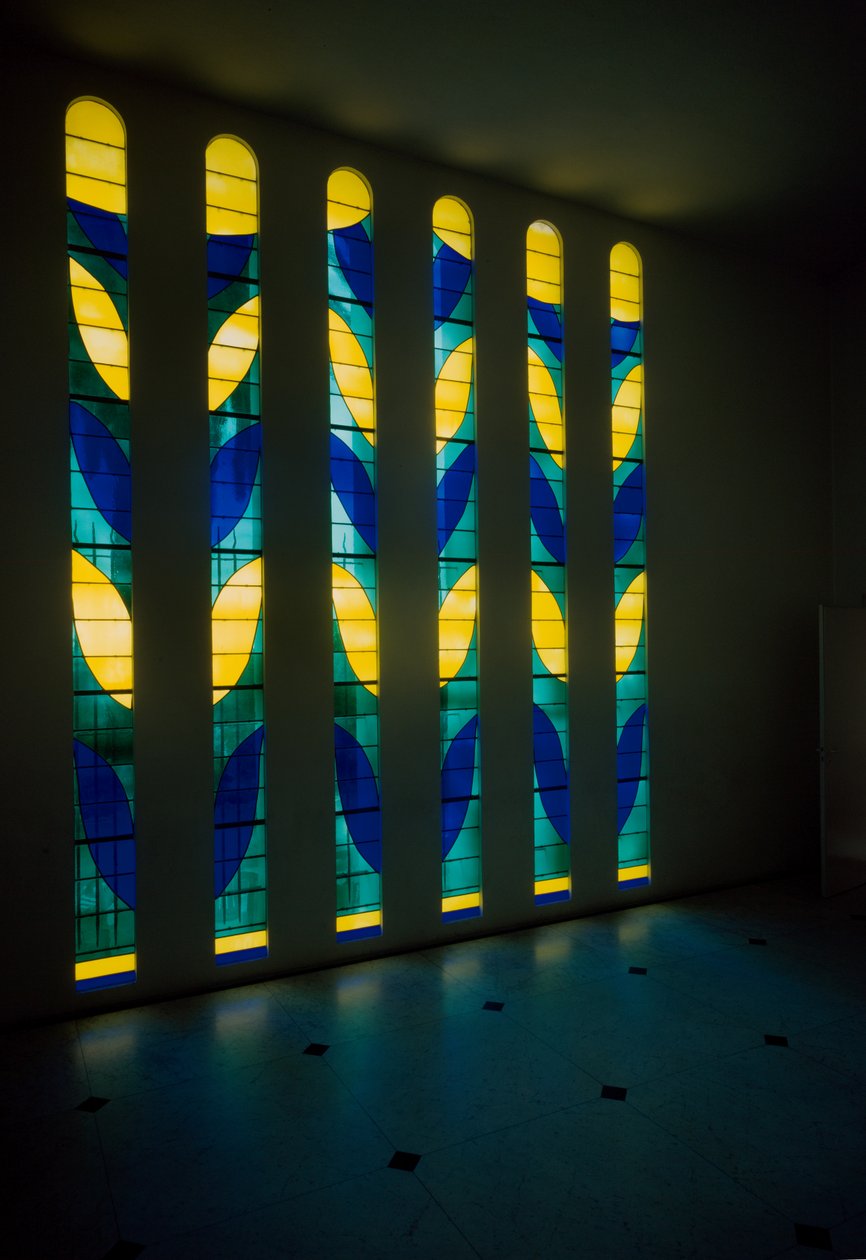Vitrážové okno z kaple Rosaire, známé také jako Matissova kaple od Henri Matisse