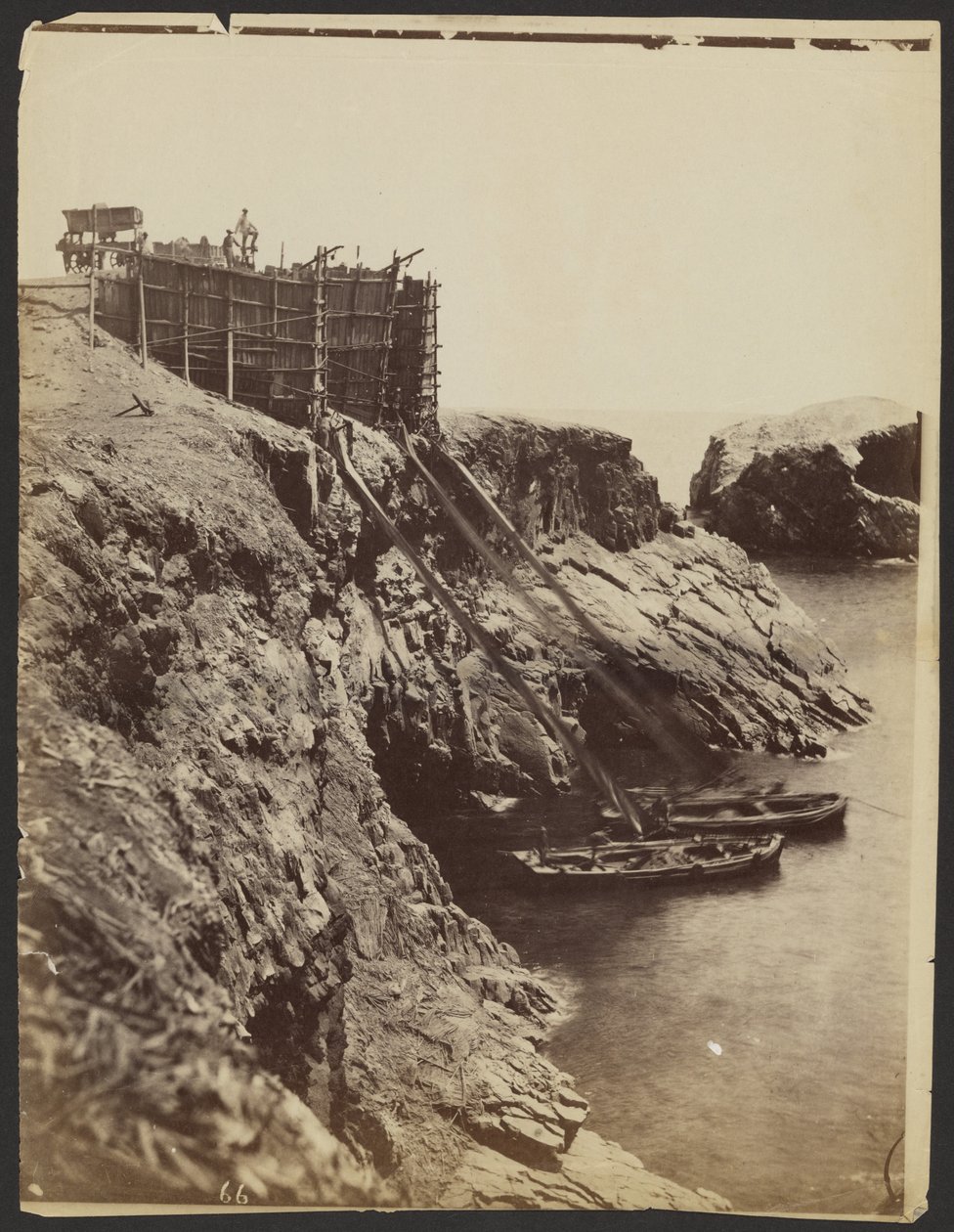 Výstřelky pro nakládání zapalovačů s guánem, Chincha Islands od Henry DeWitt Moulton