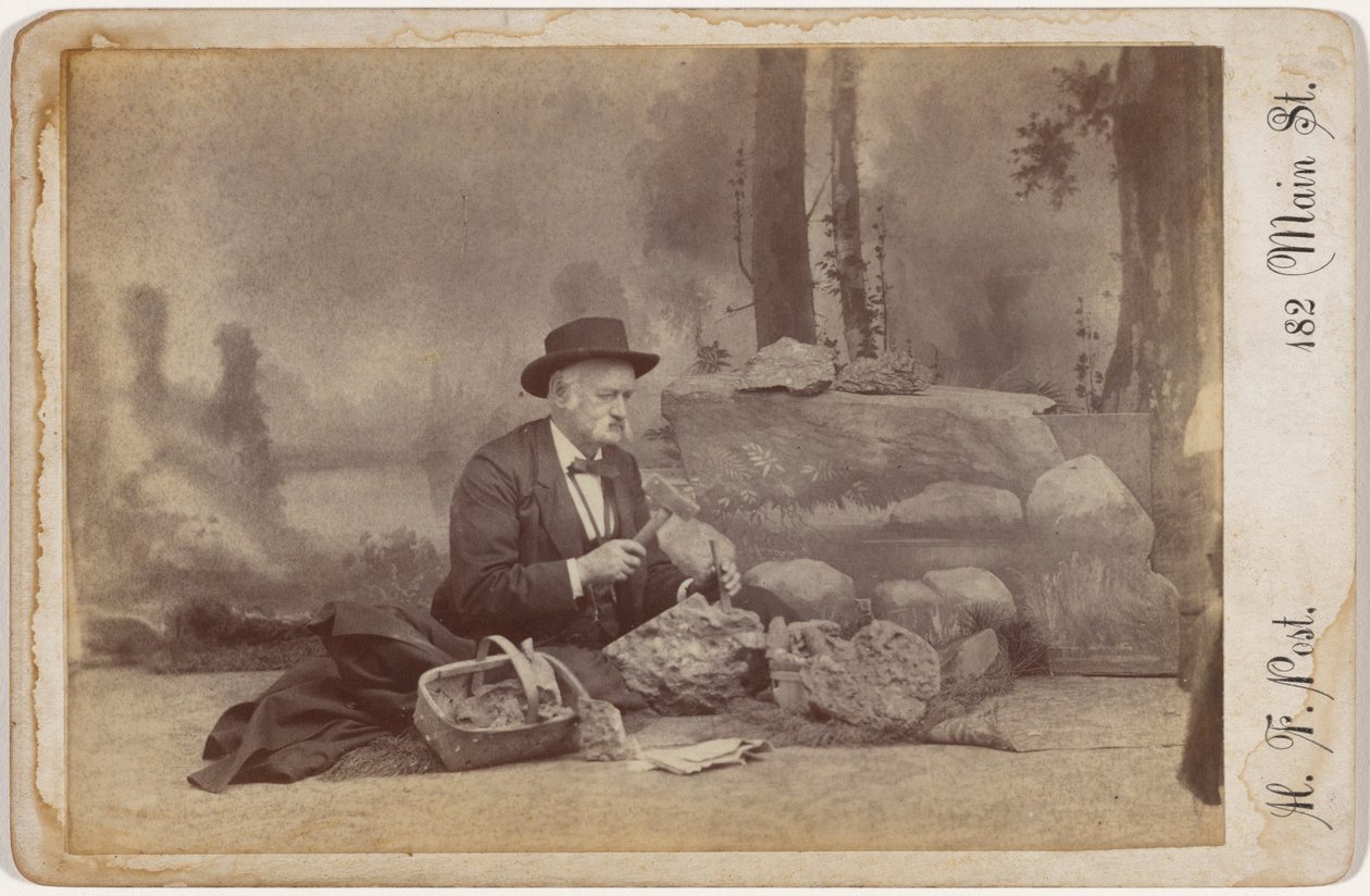 "Dominic Parsons Hunting for Fossils",c. 1896 (foto) od Henry F. Post