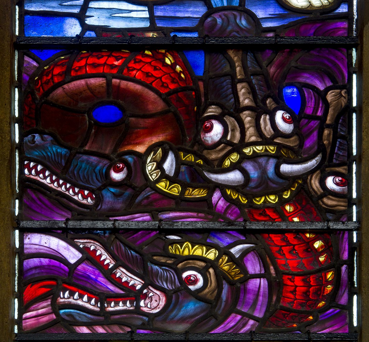 Yeovil, St John The Baptist, Lowndes & Drury, Henry Holiday, The Dragons detail, 1917-18 od Henry Holiday