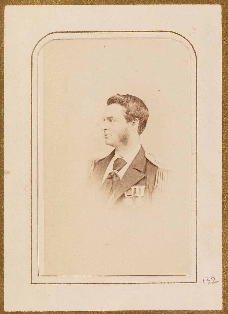 [Portrét muže ve vojenské uniformě] od Henry Maull and Co.