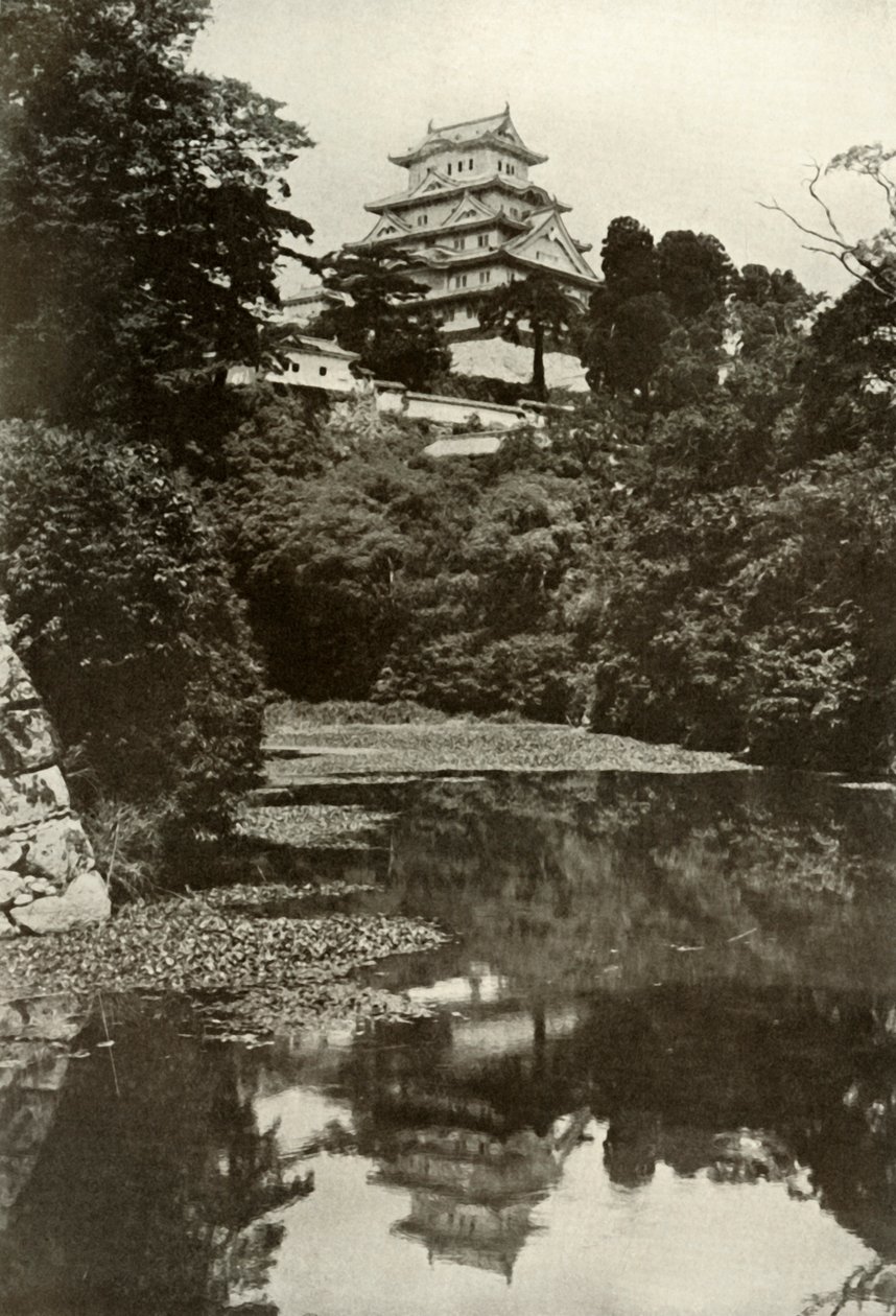 Starý feudální hrad z příkopu, 1910. od Herbert Ponting