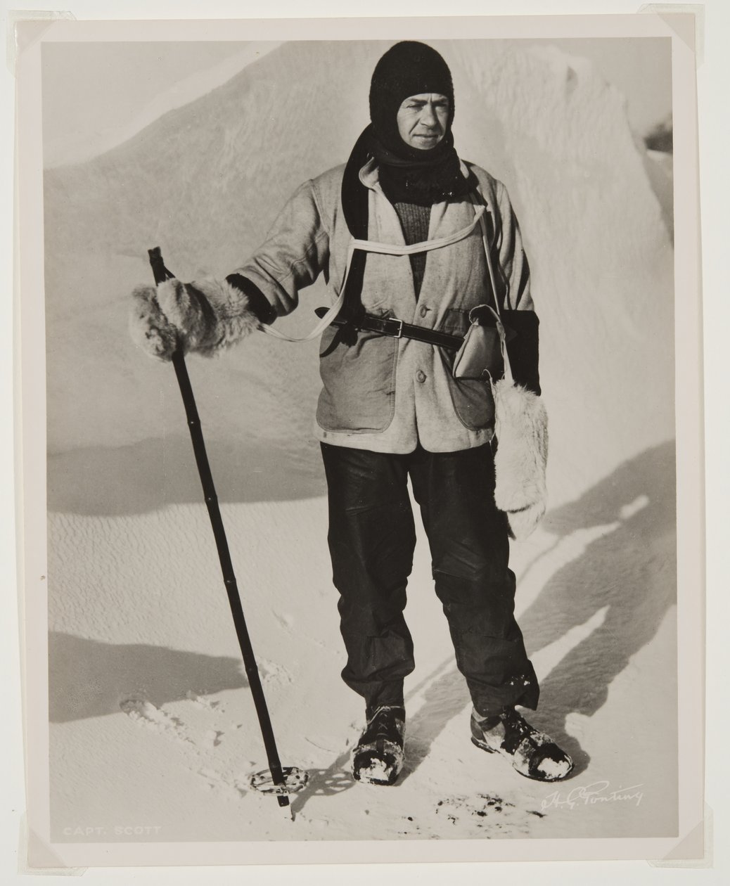 Kapitán Scott (1868-1912) během expedice Terra Nova (1910-1913) na jižní pól (bromový tisk) od Herbert Ponting