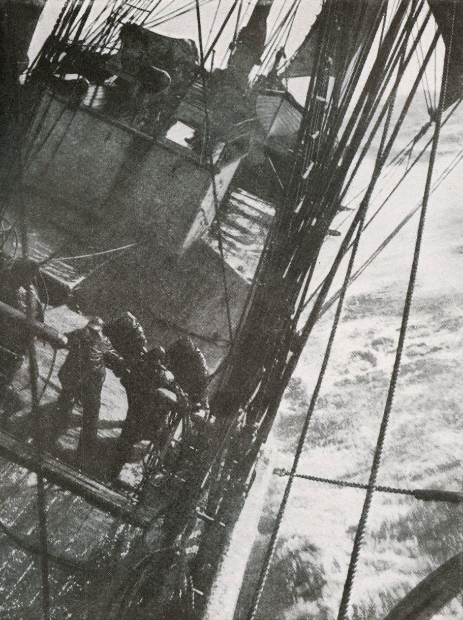 Manning the Pumps, c19101913, 1913 od Herbert Ponting