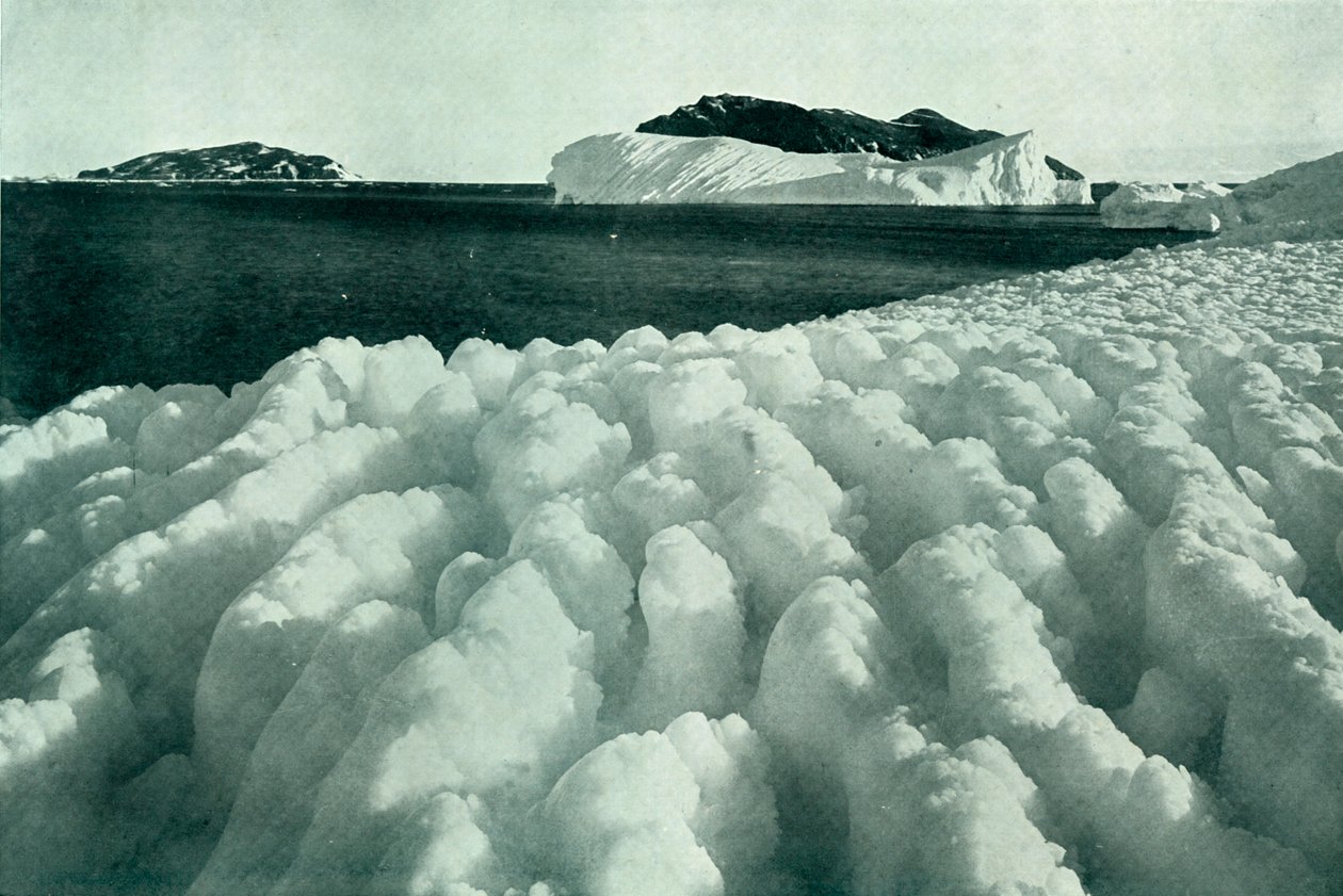 Spray Ridges of Ice After A Lizzard, c19101913, 1913. od Herbert Ponting
