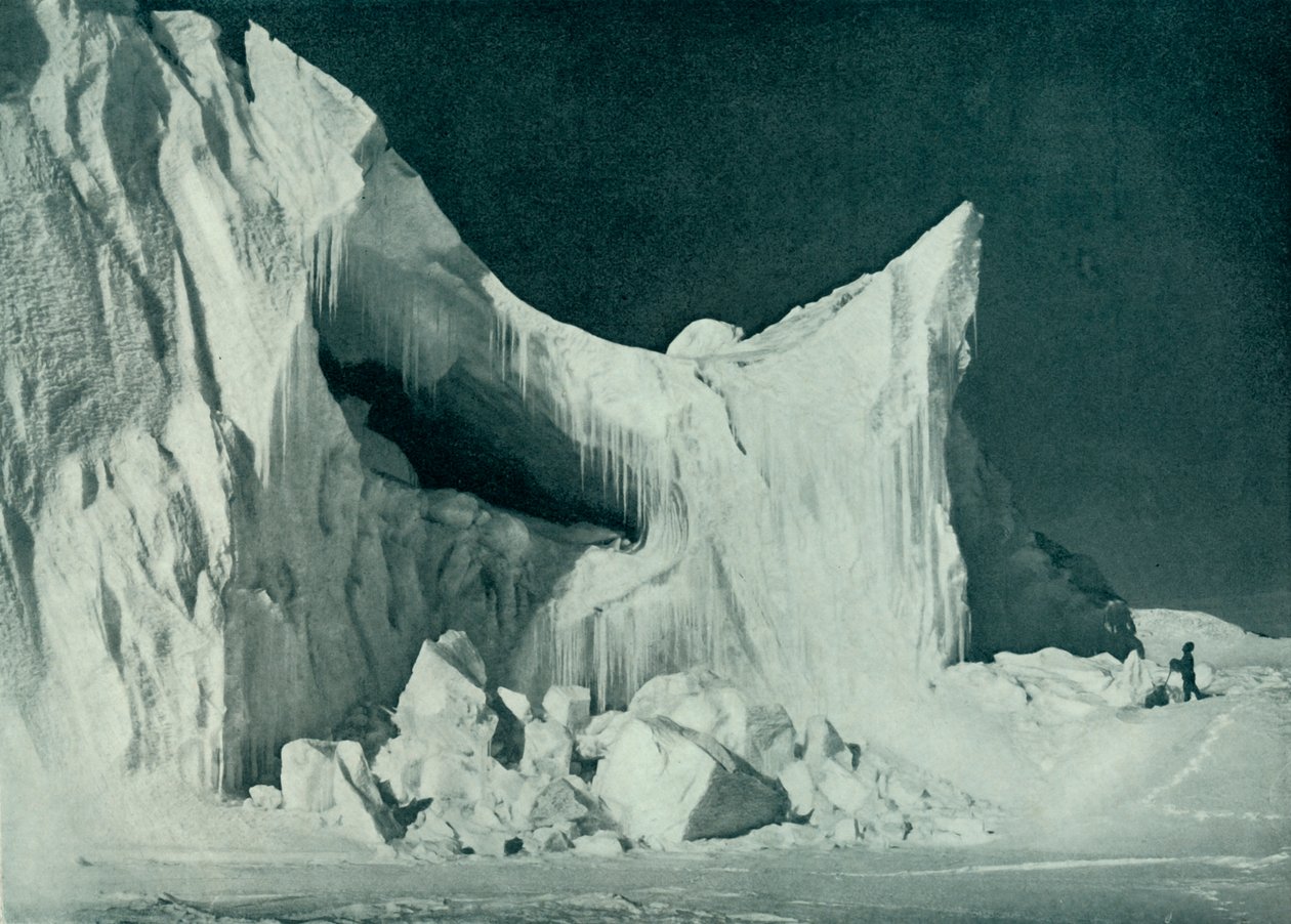 Hrad Berg na konci zimy, c1911, 1913 od Herbert Ponting