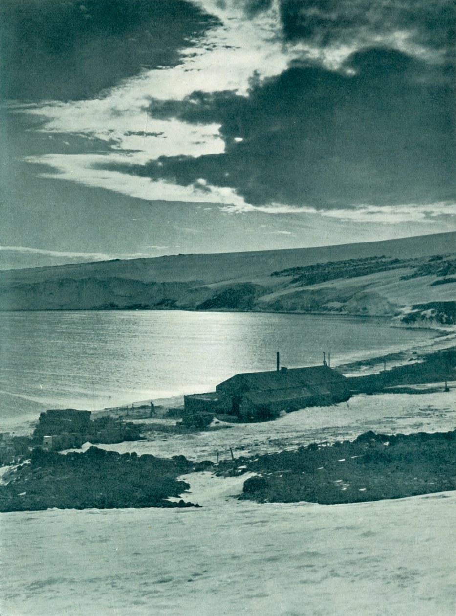 Winter Quarters na Cape Evans, c19101913, 1913 od Herbert Ponting