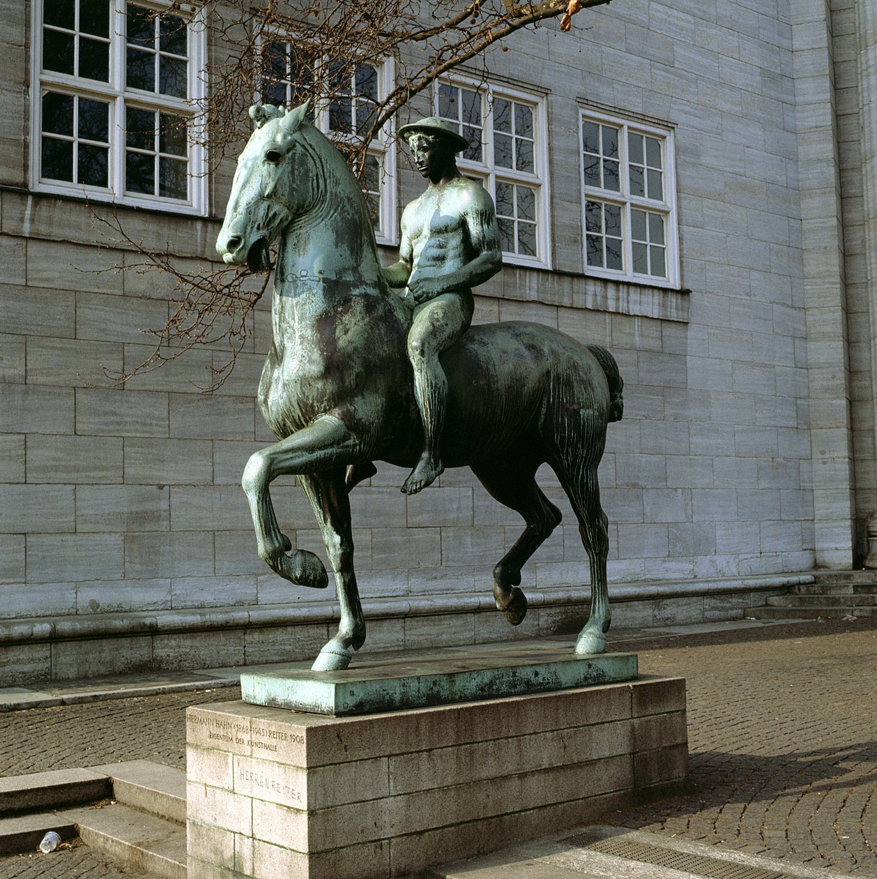 Jezdec, 1908 (bronz) od Hermann Hahn
