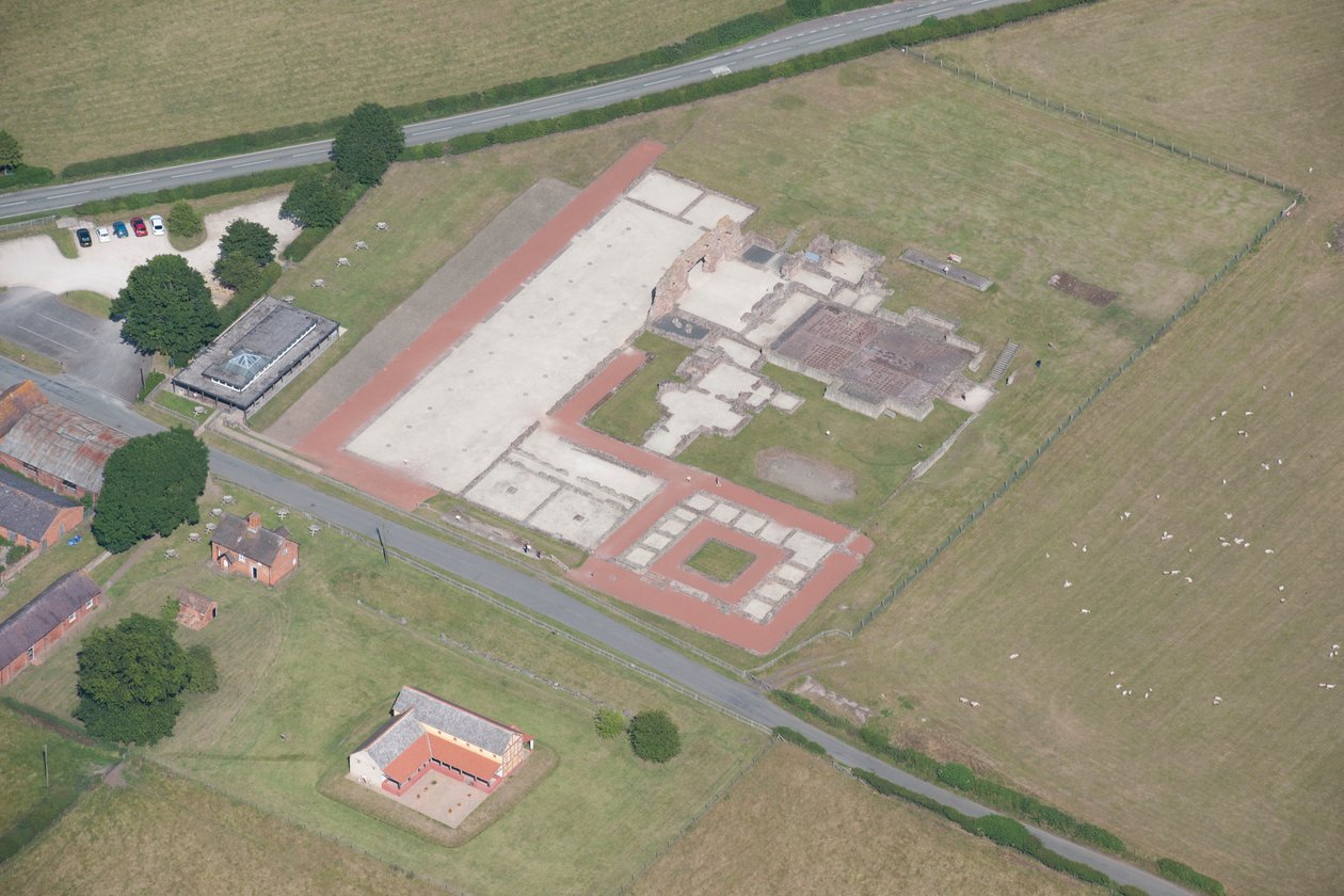Římské městské lázně Wroxeter, Shropshire, 2015. od Historic England