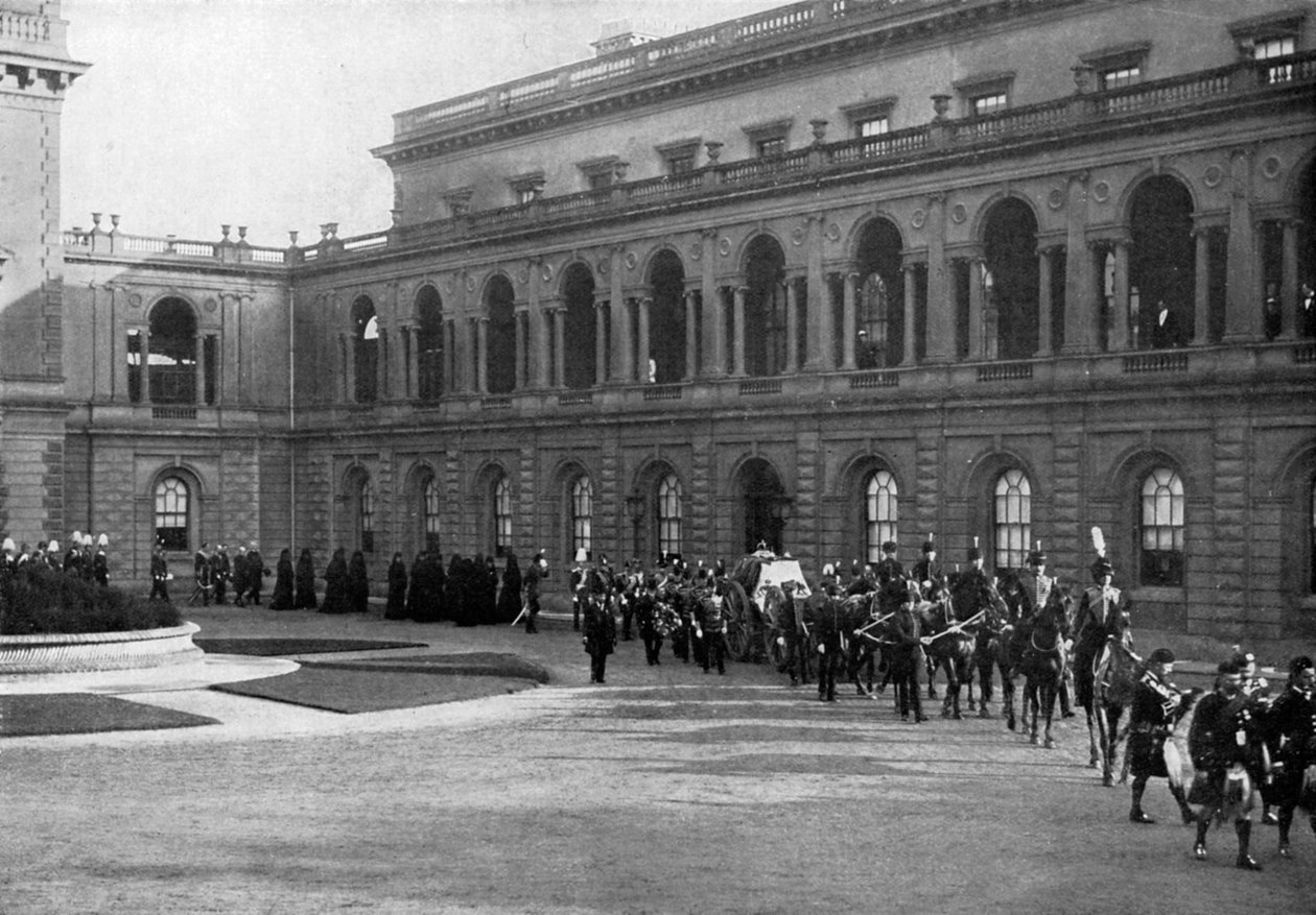Pohřební průvod královny Viktorie opouštějící Osborne House, Isle of Wight, 1. února 1901. od Hughes and Mullins
