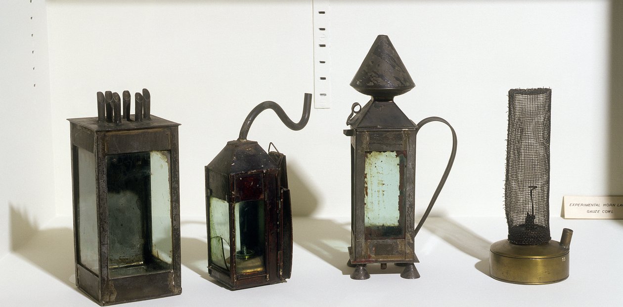 Prototyp horních bezpečnostních lamp, 1815 od Humphry Davy