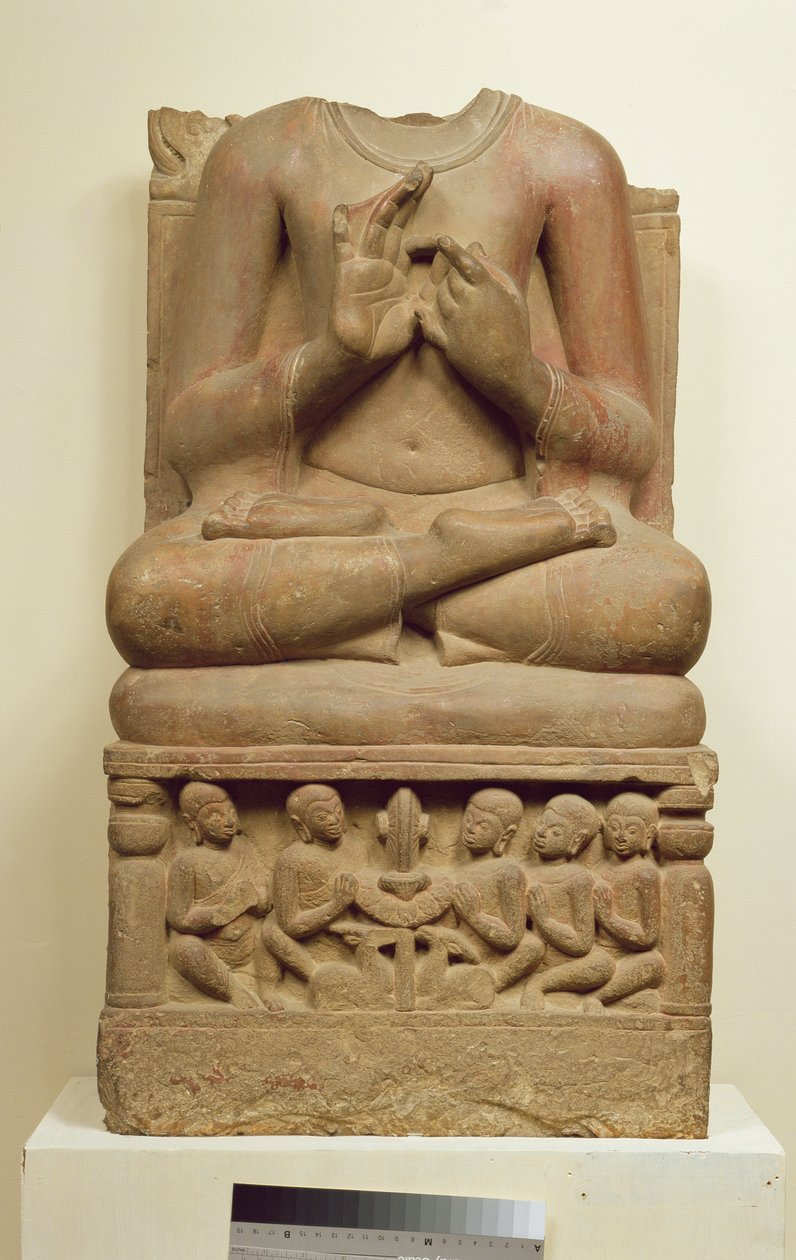 Řezba Buddhy v postoji kázání kázání, Sarnath, Uttar Pradesh, 5. století (pískovec) od Indian School