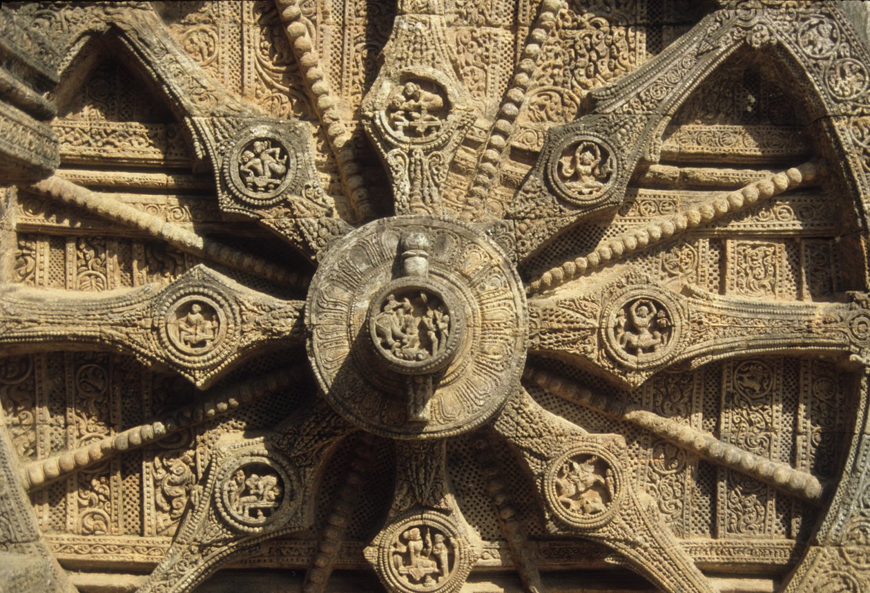 Kolo vozu na základně chrámu Surya od Indian School