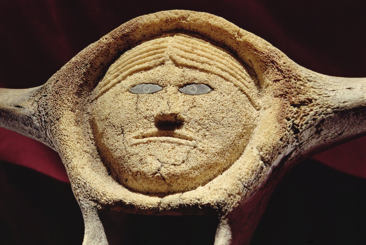 Janus Head, z mysu Dorset (velrybí obratle) (viz také 228680) od Inuit School
