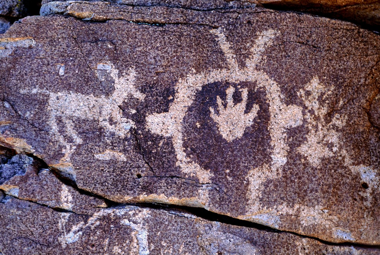 Petroglyfy (skalní umění) Anasaziů v Novém Mexiku. od Ira Block