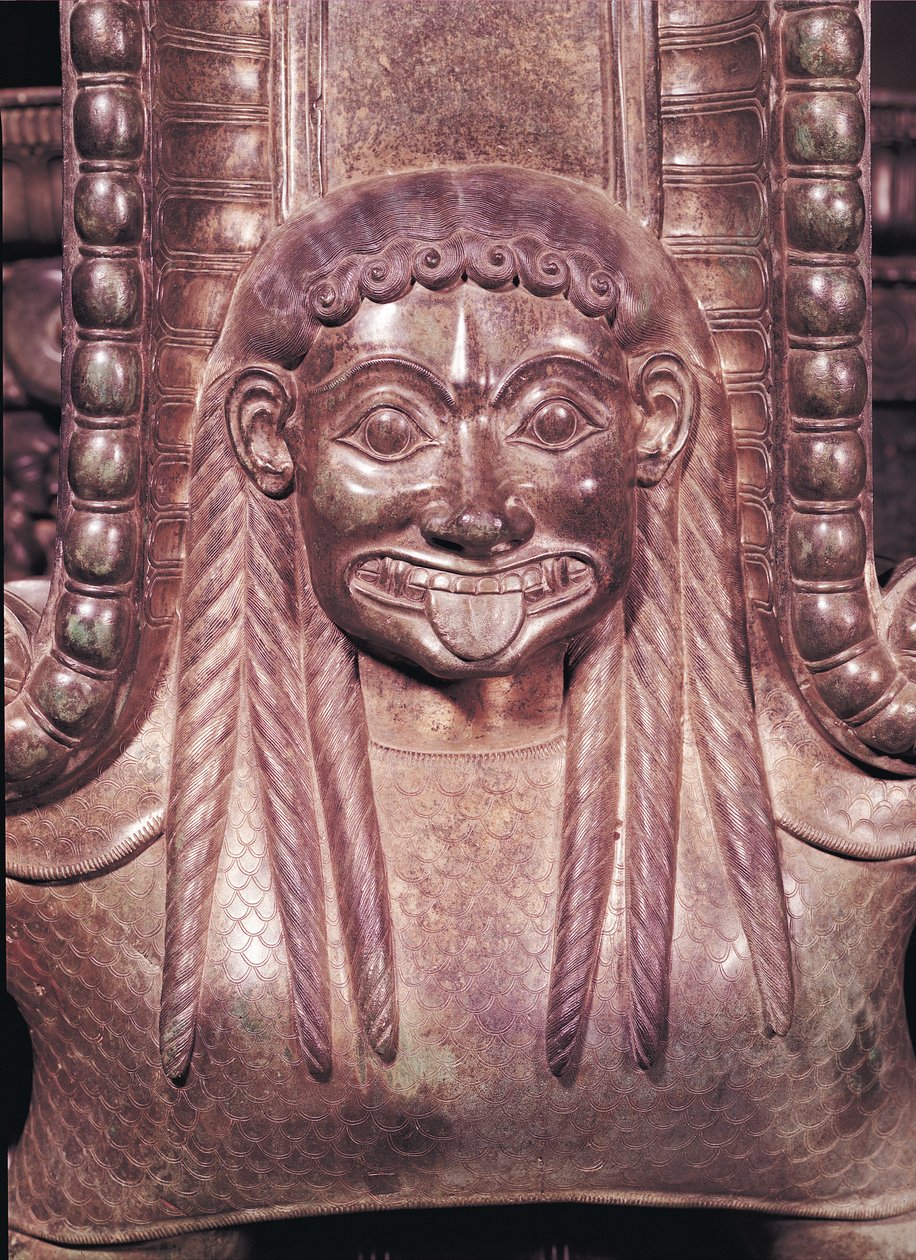 Detail rukojeti gorgony z krateru z bronzového hrobu princezny z Vixu od Iron Age