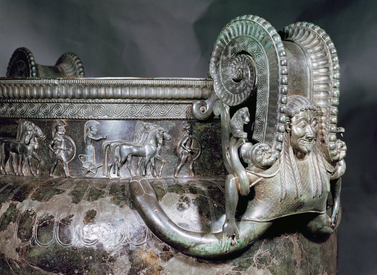 Detail rukojeti gorgony z krateru, z Hrobky princezny z Vix bronz