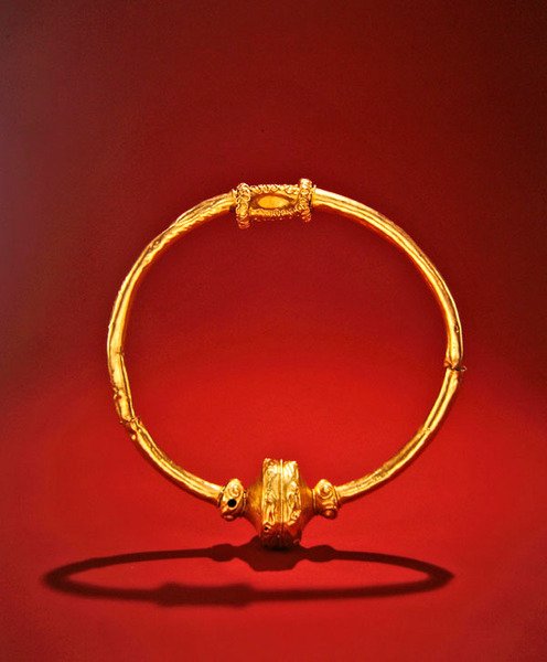 Collar, Ardnaglug, County Roscommon, starší doba železná (zlato) od Iron Age