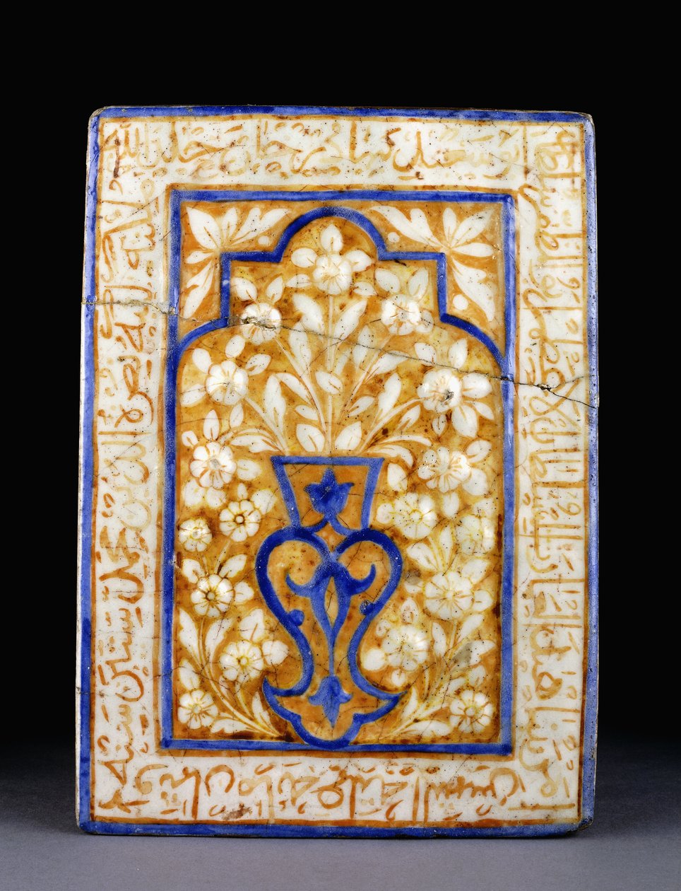 Dlaždice z budovy Timuridského sultána "Abu Sa"id se stylizovanou vázou s bílými květinovými spreji, c. 1455-6 od Islamic School