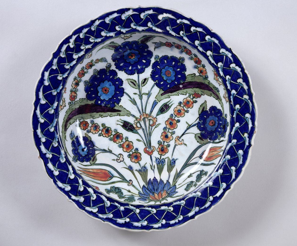 Miska s květinovým dekorem, Iznik (keramika) od Islamic School