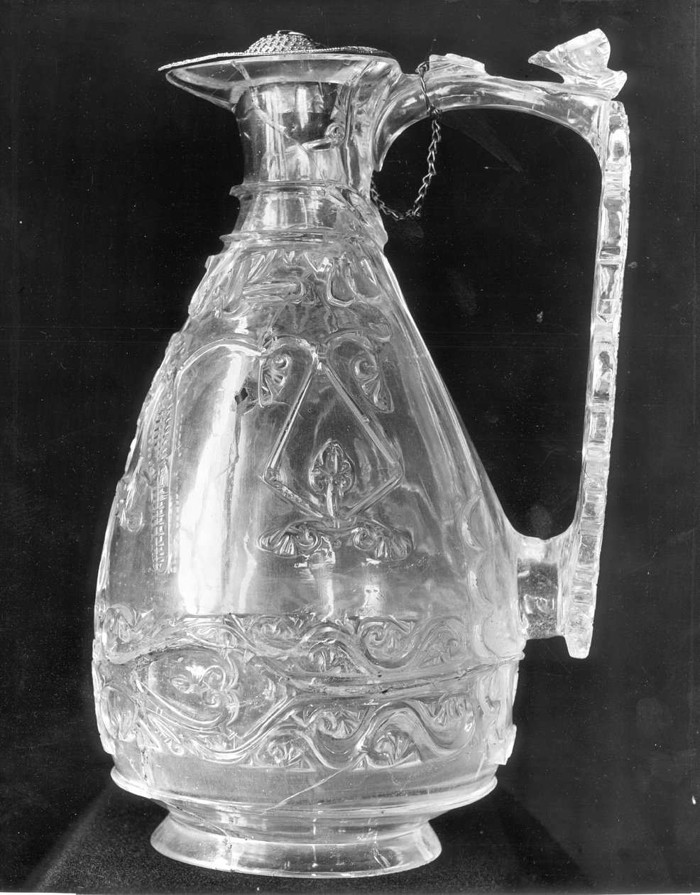 Ewer s ptáky z pokladnice Saint-Denis, Egypt, Fatimidské období, konec 10. století (horský křišťál) od Islamic School