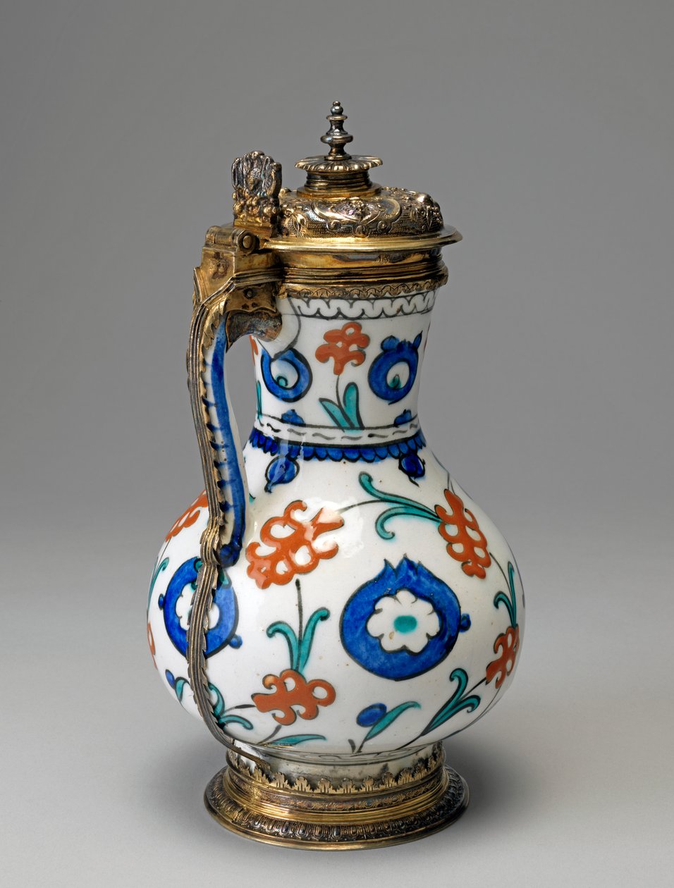 Fritware džbán, osmanské období (glazovaná keramika se stříbrným zlacením) od Islamic School