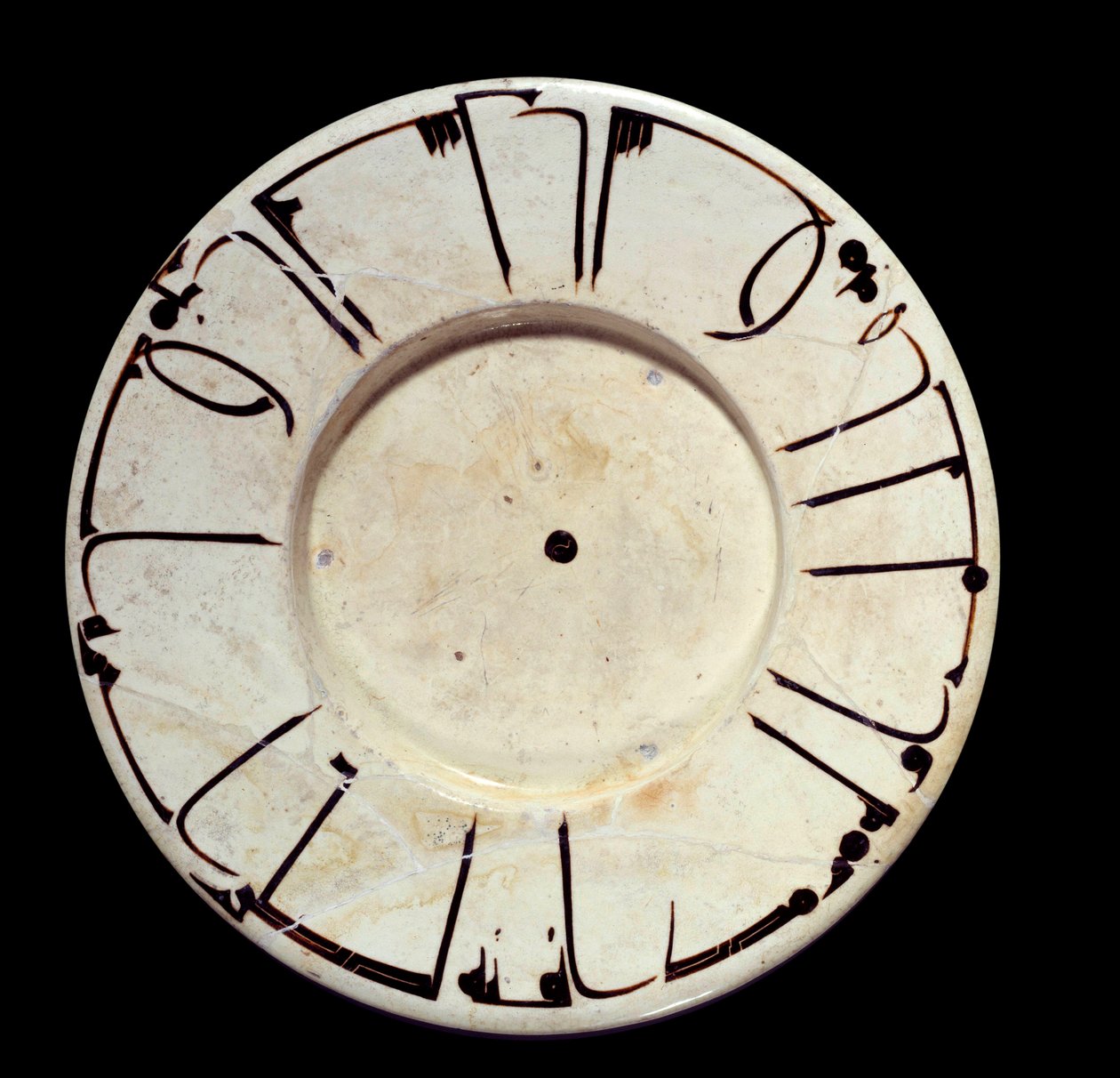 Islámské umění: velký keramický talíř ze Samarkandu v Íránu. 9. nebo 10. století. Paříž, muzeum Louvre od Islamic School
