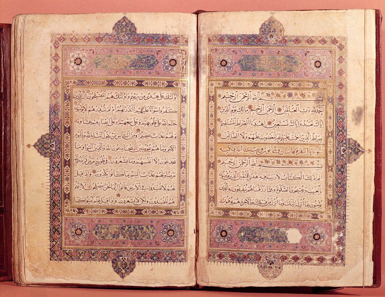 Dvě stránky z koránového rukopisu od Islamic School