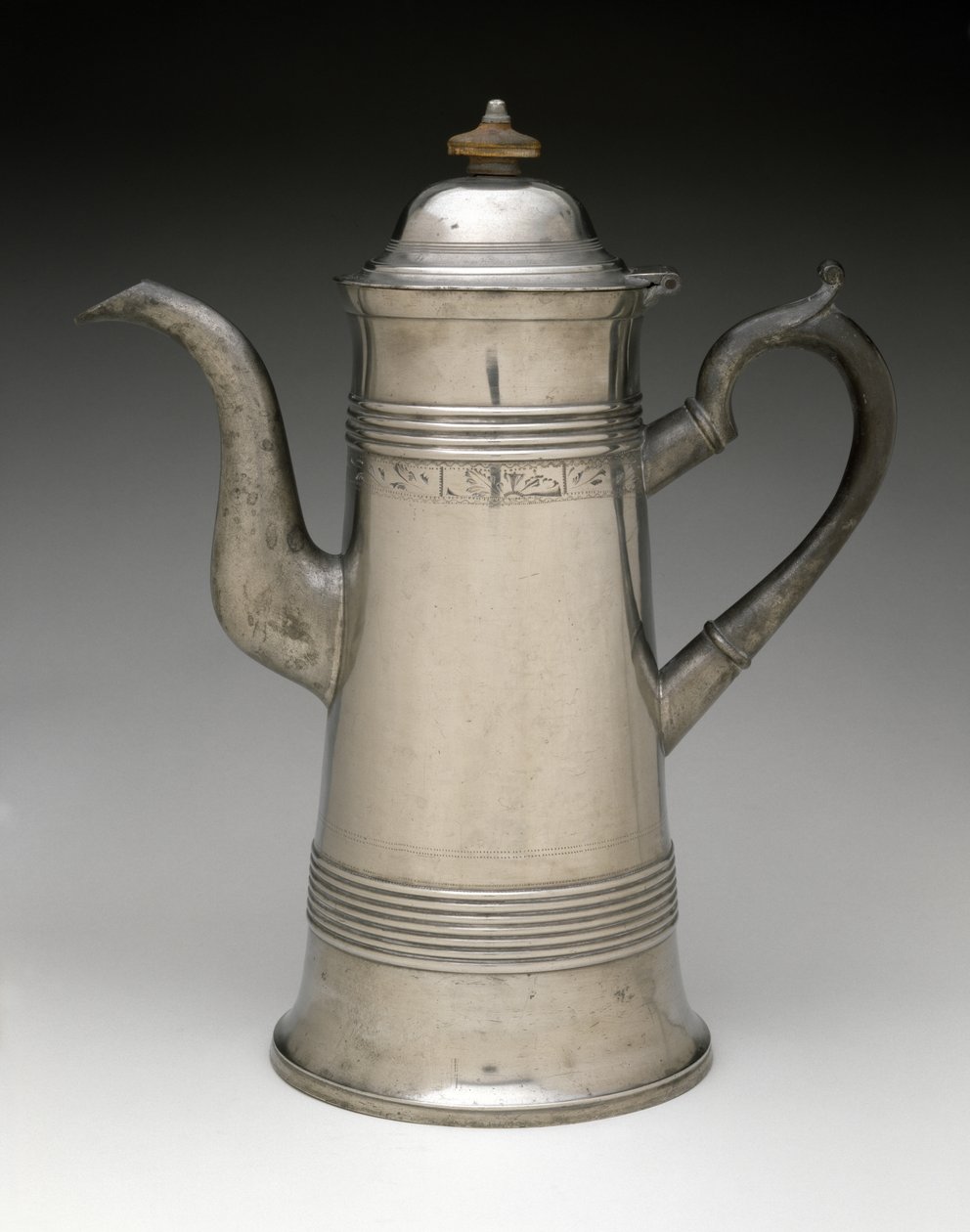 Kávová konvice, c. 1820-1840 (cín, dřevo) od Israel Trask