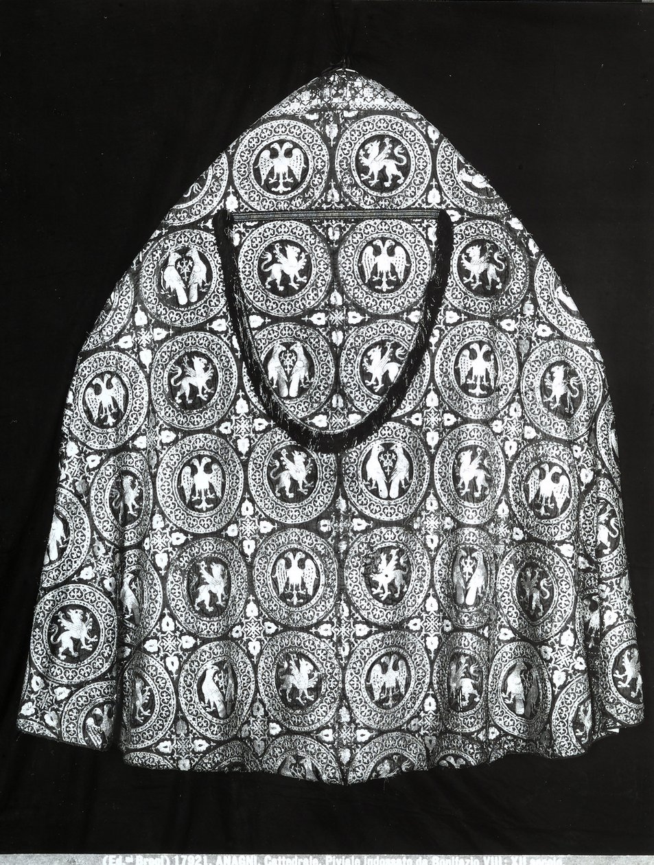 Cope nošené papežem Bonifácem VIII (asi 1235-1303) (textil) od Italian School