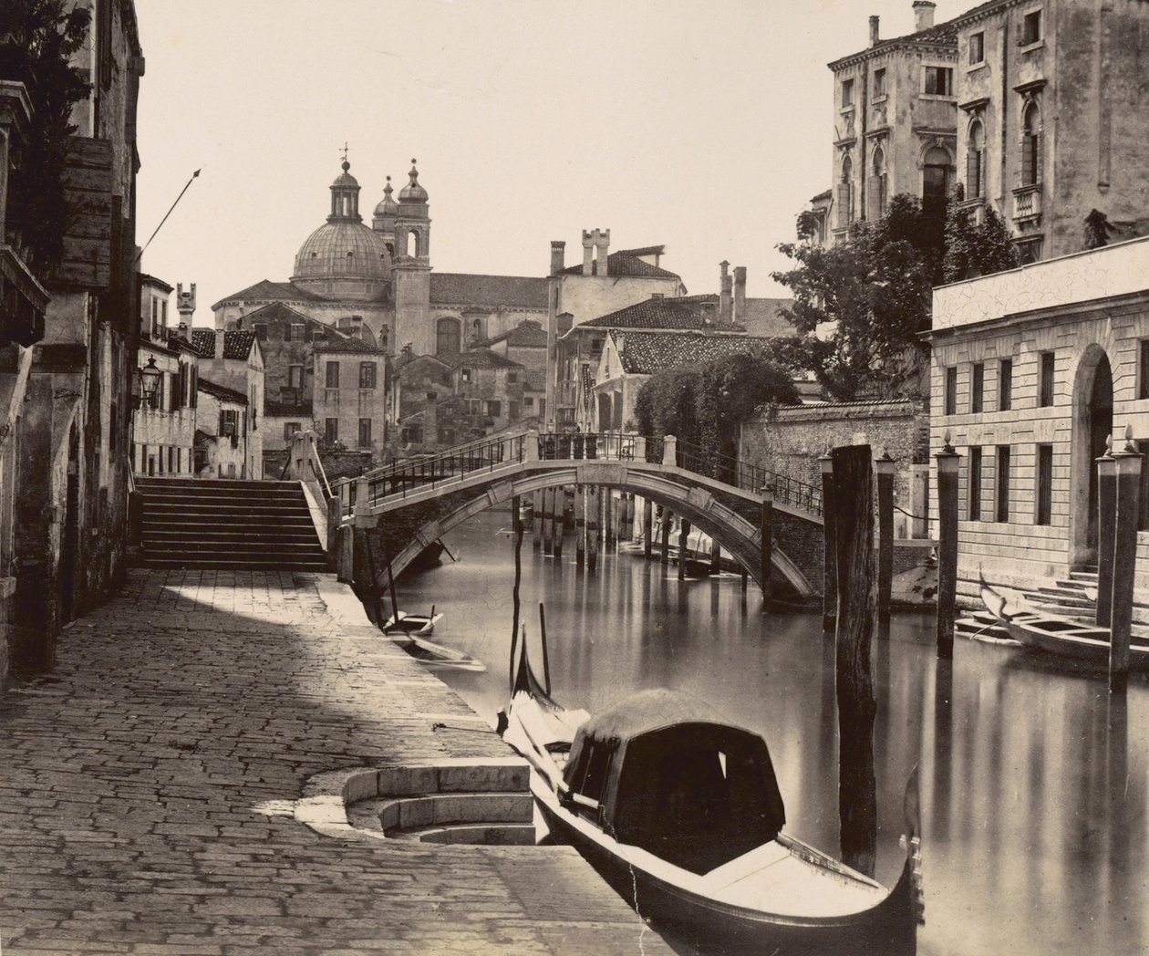 Most na Rio Ognissanti v Benátkách, c.1875 od Italian Photographer