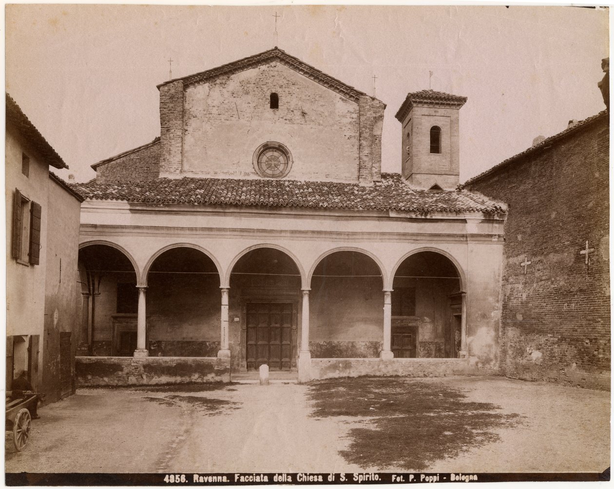 Kostel svatého Ducha, Ravenna, Emilia-Romagna, Itálie, fotografie Pietro Poppi, Bologna, ca 1900 od Italian Photographer
