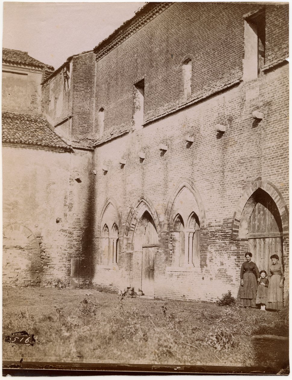 Exteriér kapitulní síně, opatství Pomposa, Emilia-Romagna, Itálie, fotografie Luigi Ricci, Ravenna od Italian Photographer