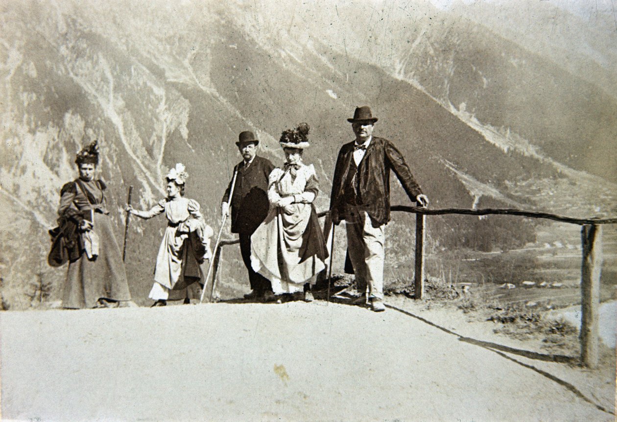 Turisté v horách, Itálie, cca 1895 (sépiová fotografie) od Italian Photographer