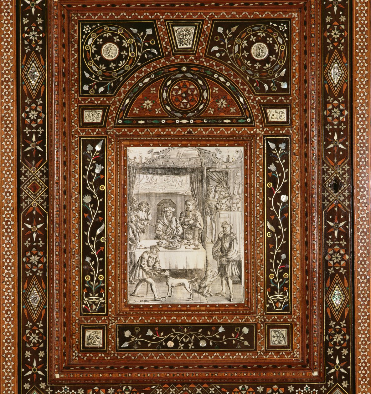 Detail rytiny na slonovině, po Memlingovi (asi 1433-94), ze skříně dané Marii královně Skotské (1542-87) a Františku II (1544-60) jako svatební dar (dřevo a vykládaná slonovina) ( viz 162449) od Italian School
