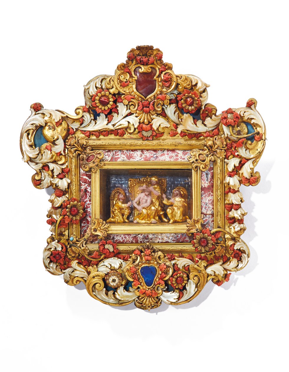 Rám, Trapani, první polovina 18. století (zlacené dřevo, bronz, perleť, mramor, lapis lazuli, zlacená měď a korál) od Italian School