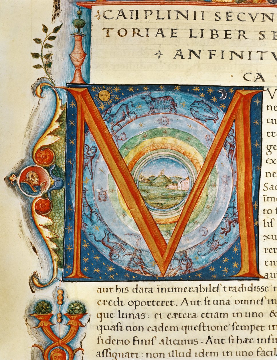 Historická iniciála „M“ zobrazující nebesa a znamení zvěrokruhu, z „Naturalis Historia“ od Plinia Staršího (vellum) od Italian School