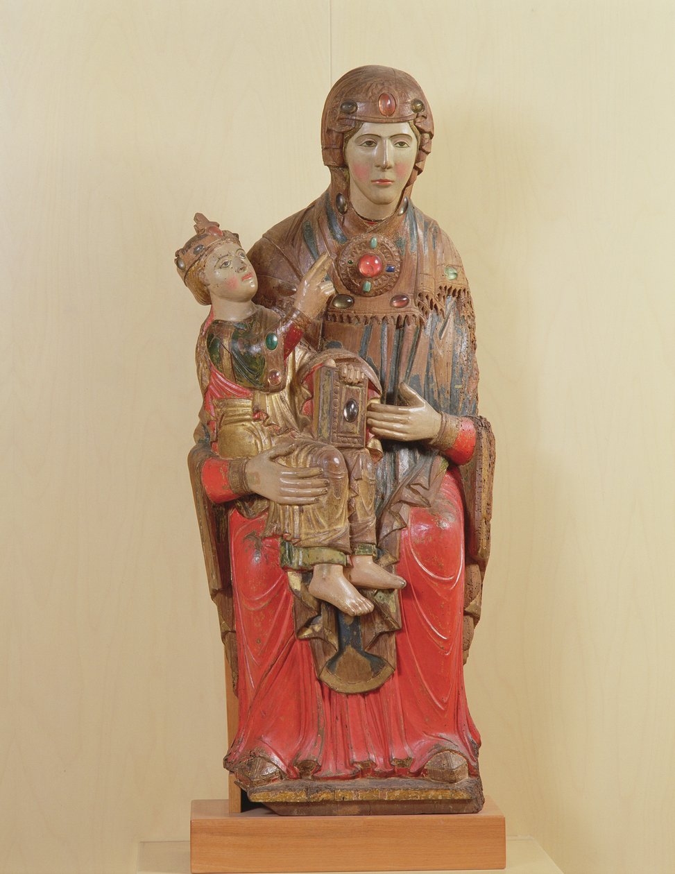 Madonna dAcuto (lakované dřevo, barevné sklo a drahé kameny) od Italian School