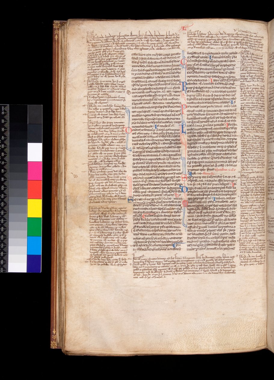 Ms 213. Gregory IX, Decretales with Apparatus od Bernarda Botone z Parmy, F.93v. Hlavní text v gotickém knihkupectví (littera rotunda) od Italian School