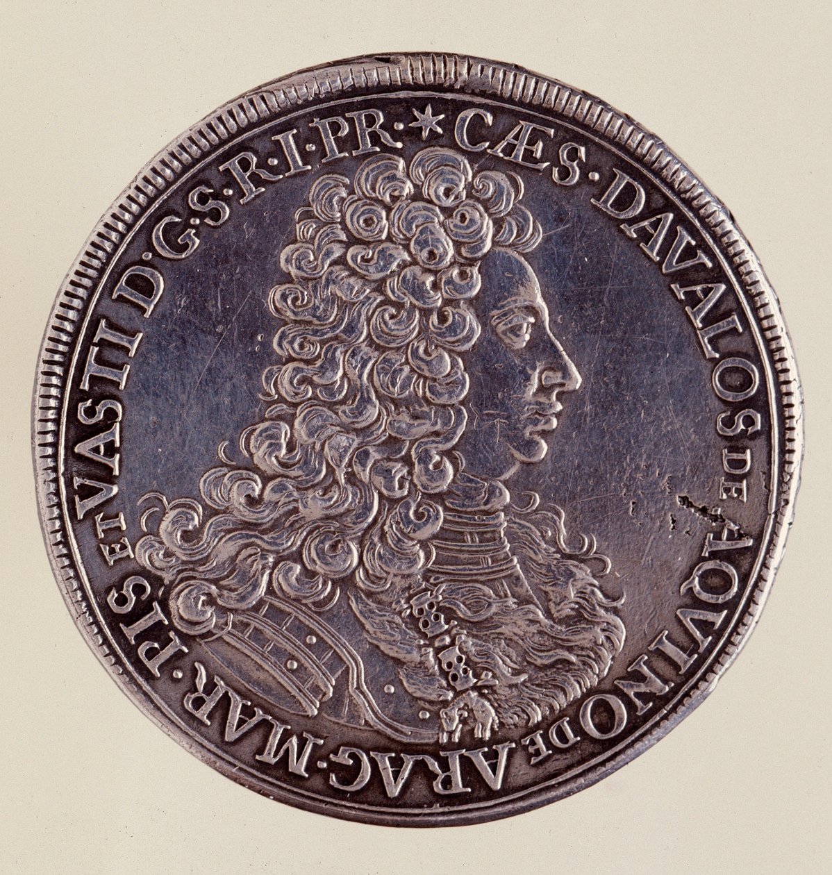Stříbrná mince (talér) z Neapole: Cesare Michelangelo d