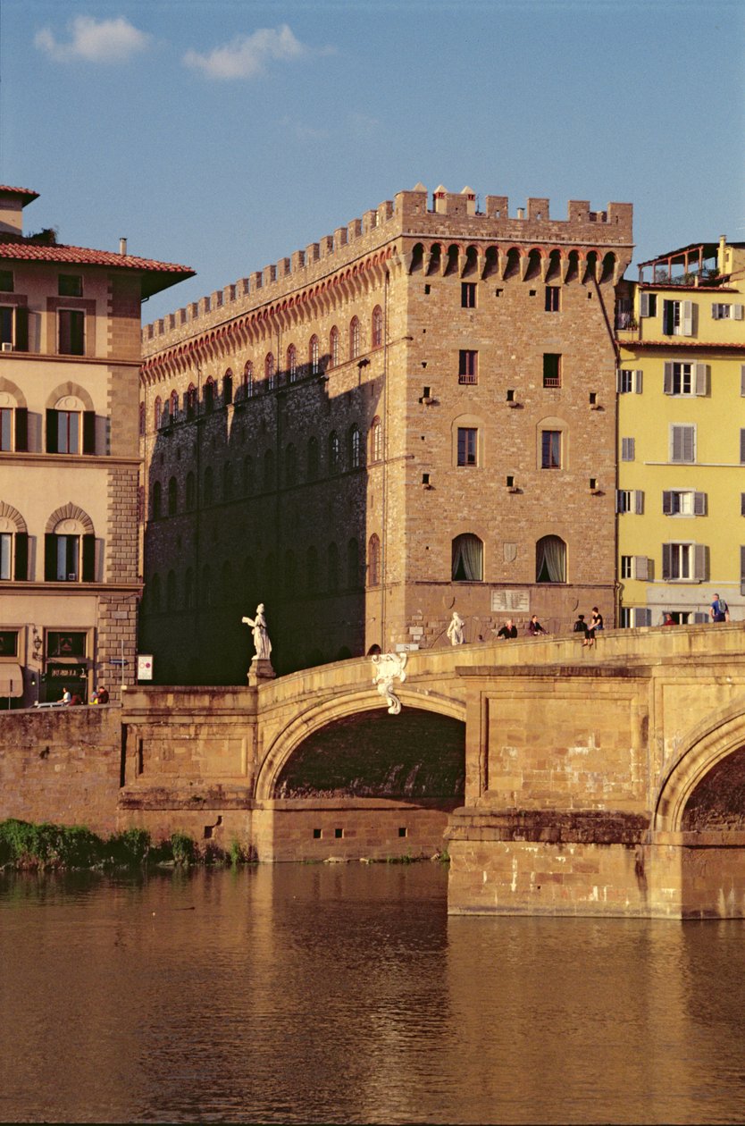 Pohled na Museo Ferragamo a Ponte Santa Trinita od Italian School