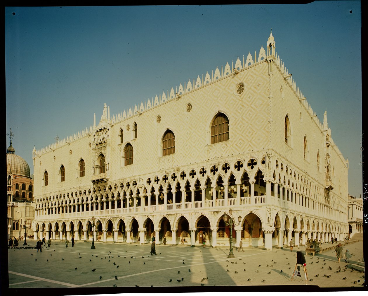 Pohled na západní průčelí Palazzo Ducale, 14.-15. století od Italian School