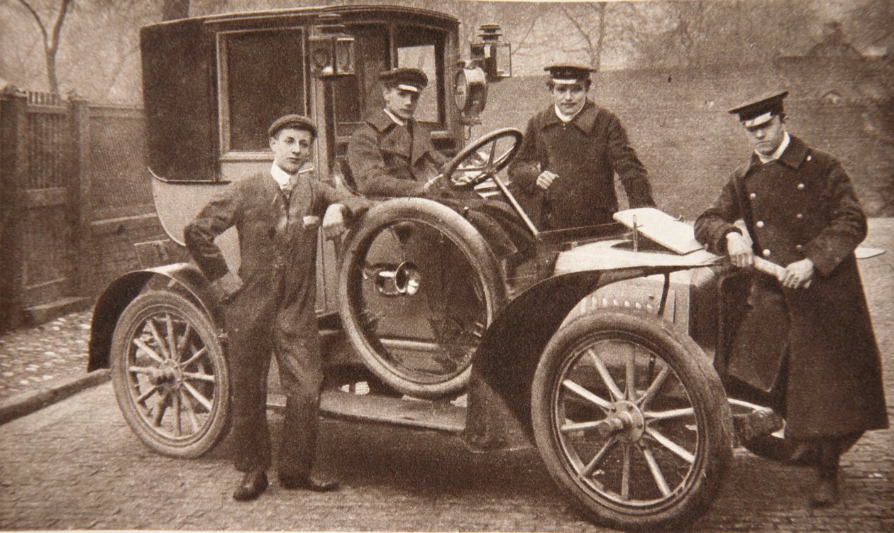 První taxi-Cab v Liverpoolu, 1906 (černobílá fotografie) od J.P. Wood